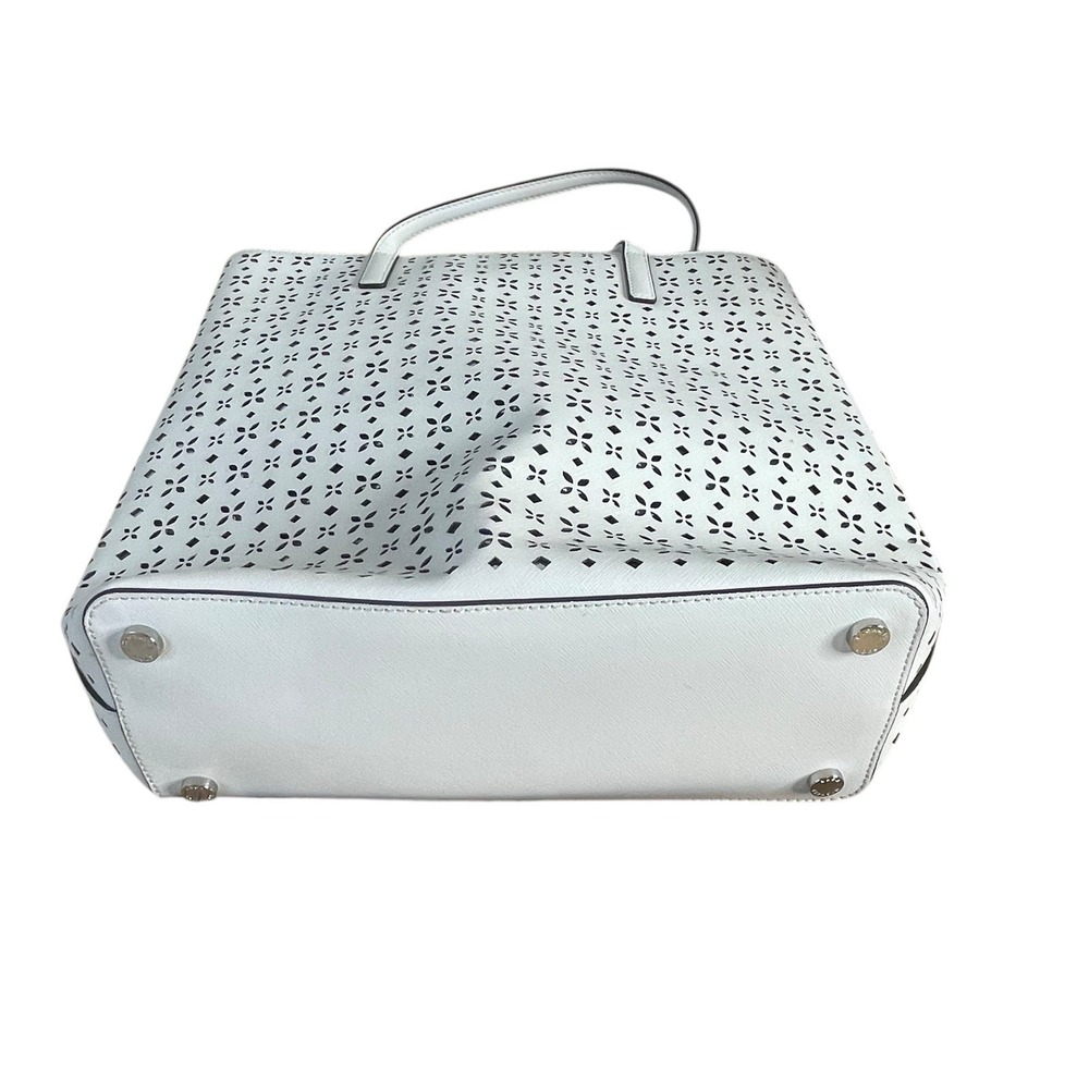 Michael Kors White Perforated‎ Leather Tote Bag MK Charm - Picture 6 of 15